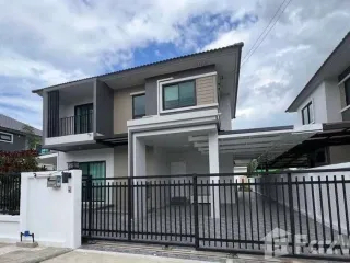 For Rent 3 Bedroom House In San Kamphaeng, Chiang Mai