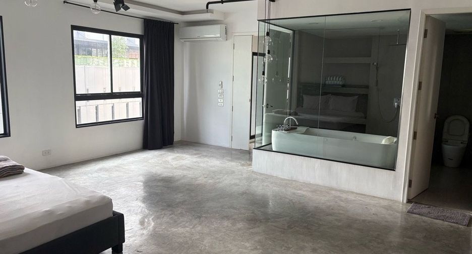 For rent 1 bed condo in Khlong Toei, Bangkok