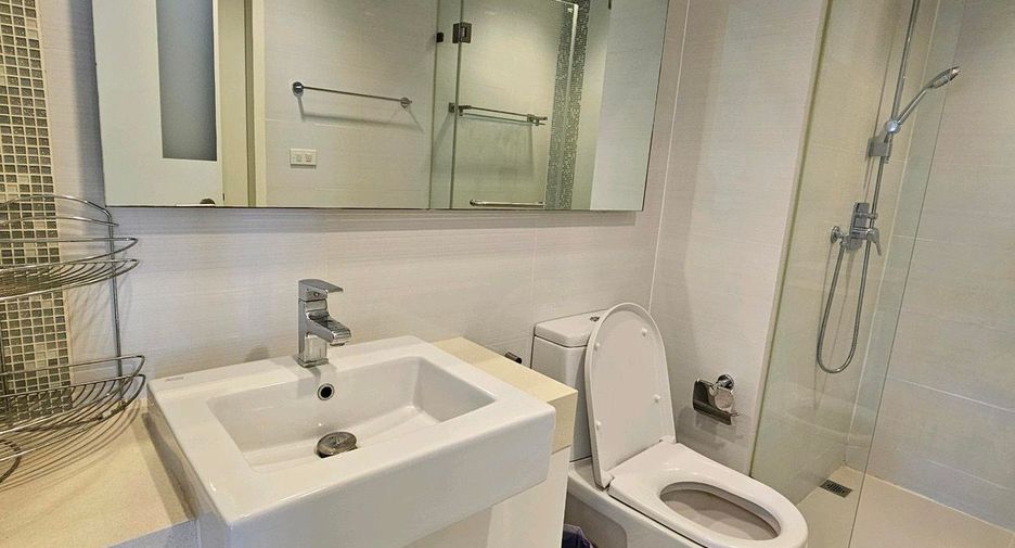 For rent 1 bed condo in Sathon, Bangkok