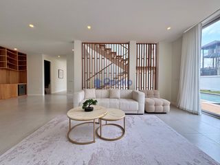 Casa en venta de 5 habitaciones en Bang Lamung, Chonburi