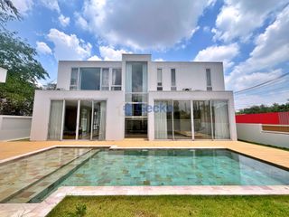 Casa en venta de 5 habitaciones en Bang Lamung, Chonburi
