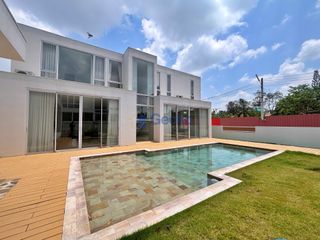 Casa en venta de 5 habitaciones en Bang Lamung, Chonburi