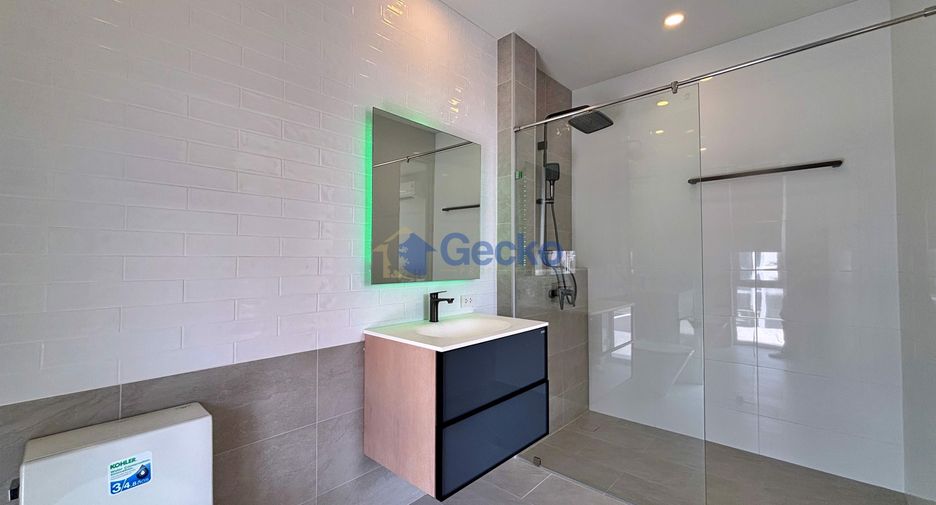 For sale 5 bedrooms house in Bang Lamung, Chonburi