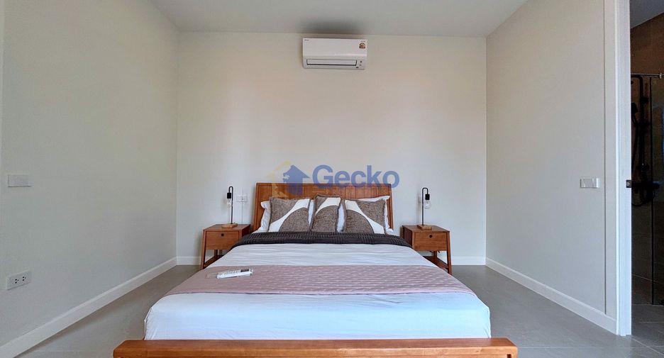 For sale 5 bedrooms house in Bang Lamung, Chonburi