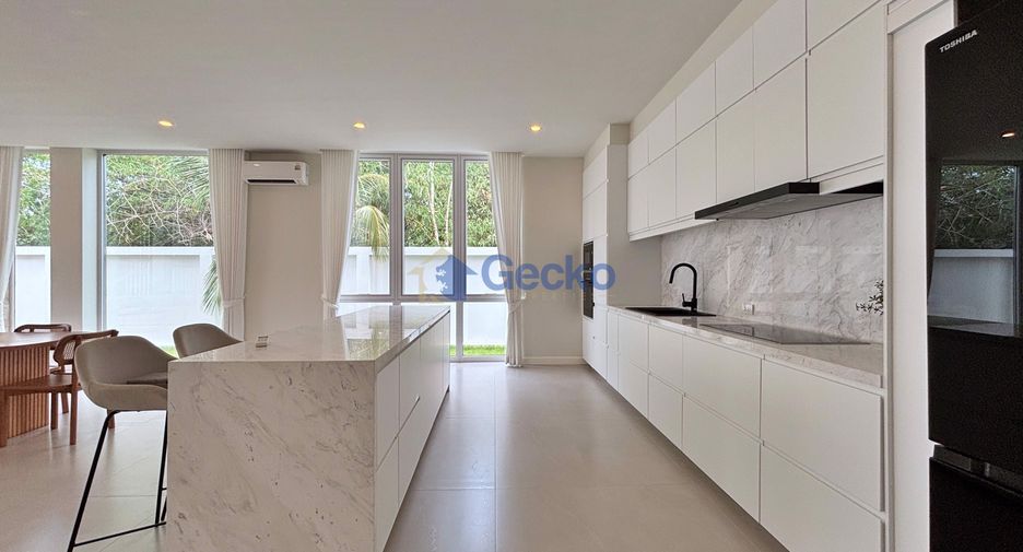 For sale 5 bedrooms house in Bang Lamung, Chonburi