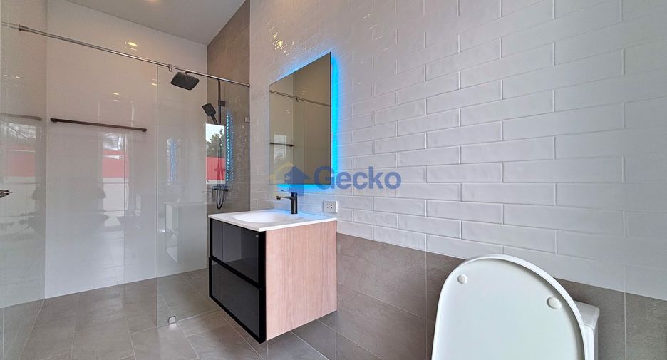 For sale 5 bedrooms house in Bang Lamung, Chonburi