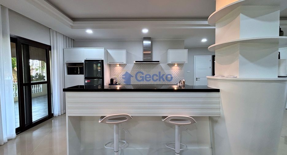 For rent 3 ベッドルーム condo in Sattahip, Chonburi