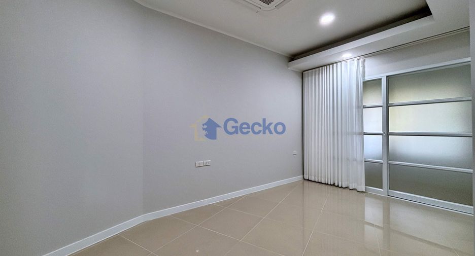For rent 3 ベッドルーム condo in Sattahip, Chonburi