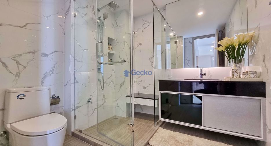 For sale 2 ベッドルーム condo in Bang Lamung, Chonburi
