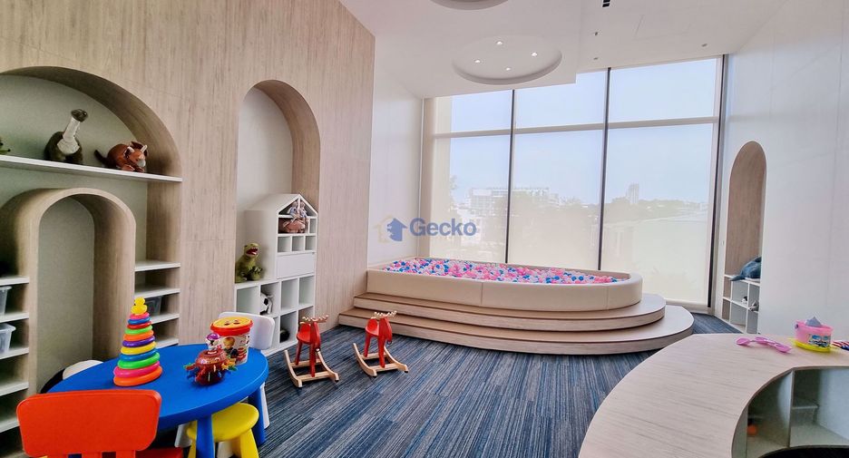 For sale 2 ベッドルーム condo in Bang Lamung, Chonburi