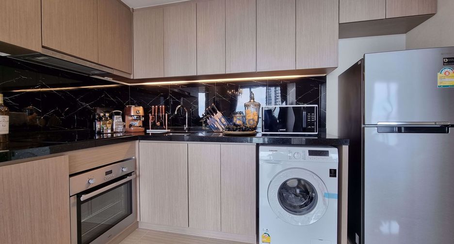 For sale 2 ベッドルーム condo in Bang Lamung, Chonburi