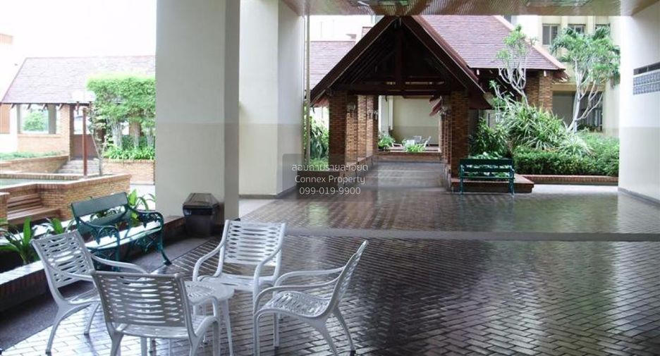 For rent 2 bedrooms condo in Watthana, Bangkok