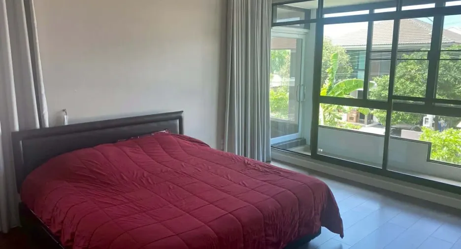 For rent 4 bedrooms house in Bang Phli, Samut Prakan