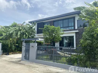 Casa en alquiler de 4 habitaciones en Bang Phli, Samut Prakan