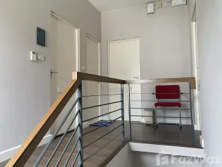 Casa en alquiler de 4 habitaciones en Bang Phli, Samut Prakan