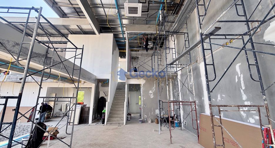Casa en venta de 5 habitaciones en Bang Lamung, Chonburi