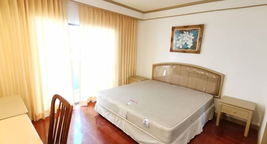 For rent 2 bedrooms apartment in Pathum Wan, Bangkok