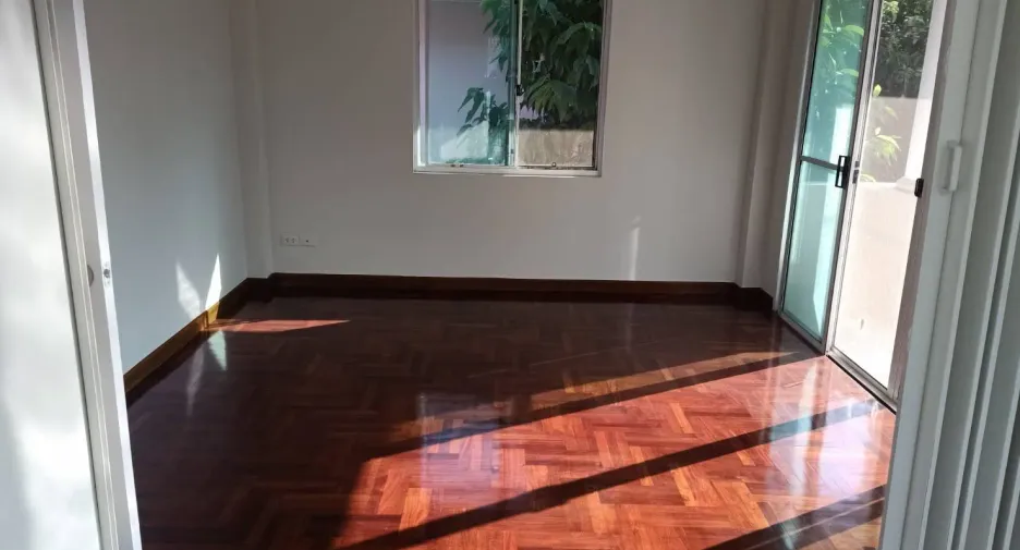 For sale 3 bedrooms house in Mueang Samut Sakhon, Samut Sakhon