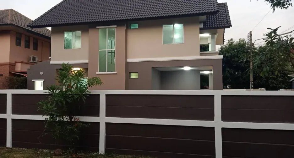 For sale 3 bedrooms house in Mueang Samut Sakhon, Samut Sakhon