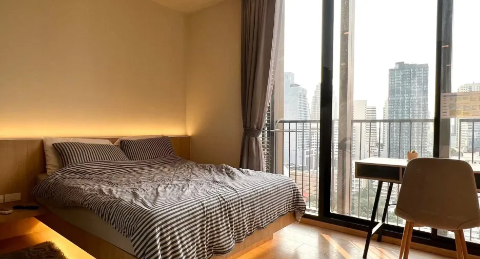 For rent and for sale 1 bed condo in Watthana, Bangkok
