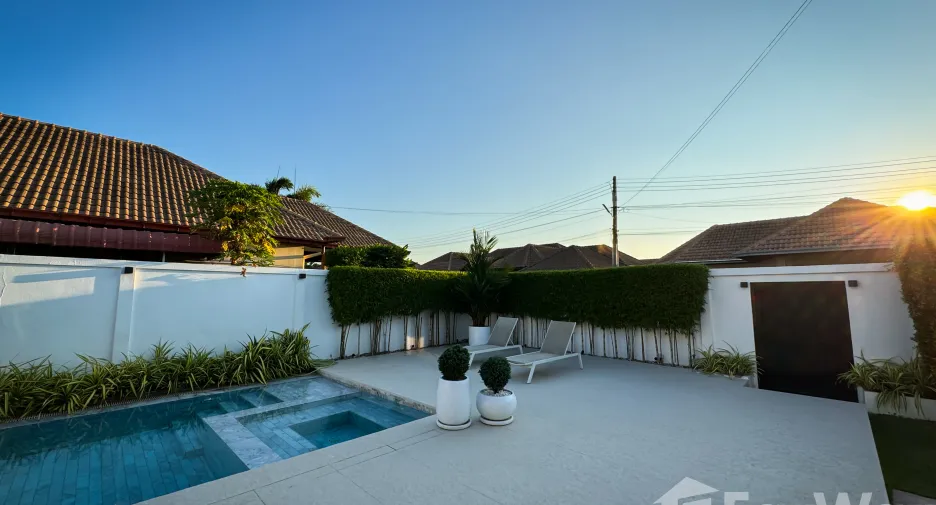 For sale 4 bedrooms house in Bang Lamung, Chonburi