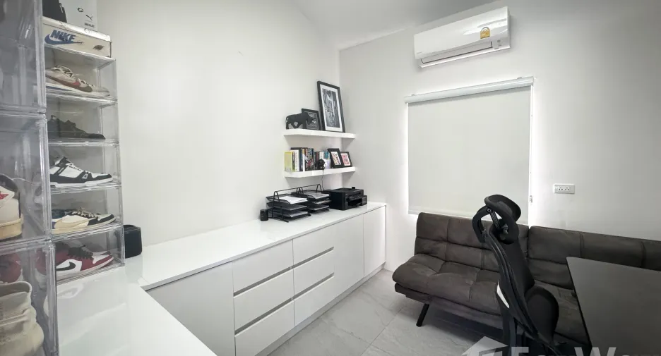 For sale 4 bedrooms house in Bang Lamung, Chonburi