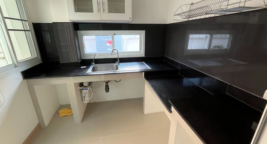 For sale 3 bedrooms house in San Sai, Chiang Mai
