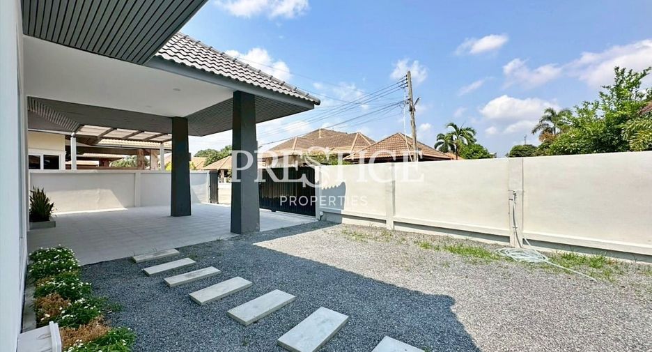 For sale 4 bedrooms house in Bang Lamung, Chonburi