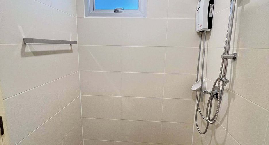 À vendre 1 chambre condo à Lat Phrao, Bangkok