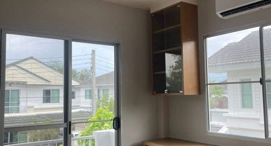 Villa en venta y en alquiler de 3 habitaciones en San Sai, Chiang Mai