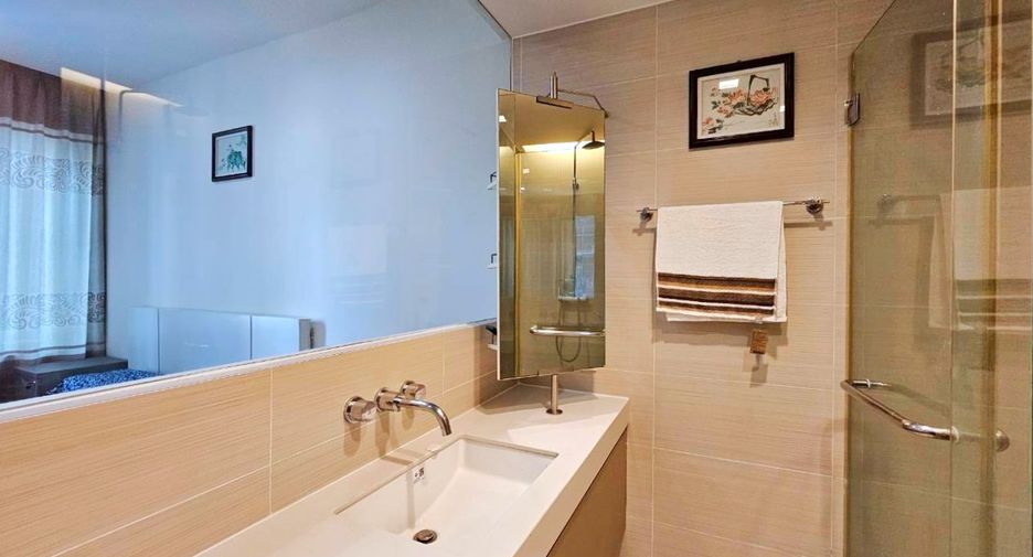 For rent and for sale 1 bed condo in Khlong Toei, Bangkok
