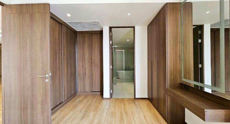 Wohnung zur Miete mit 3 Zimmer in Watthana, Bangkok