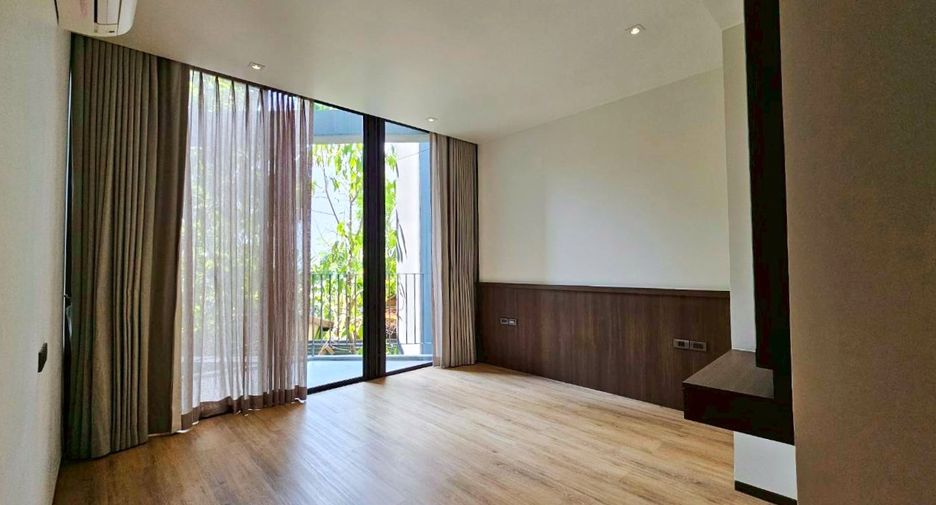Wohnung zur Miete mit 3 Zimmer in Watthana, Bangkok