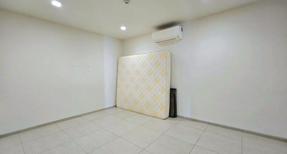 For rent 3 ベッドルーム condo in Watthana, Bangkok