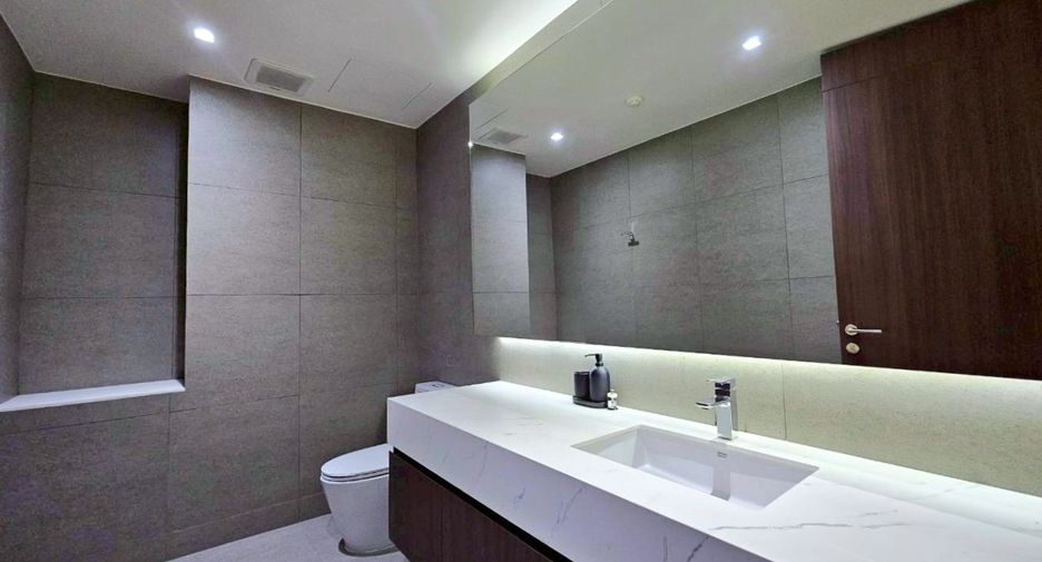 For rent 3 ベッドルーム condo in Watthana, Bangkok