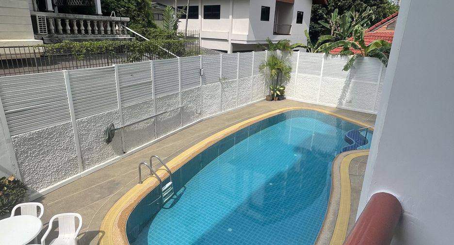 For rent 2 bedrooms condo in Pathum Wan, Bangkok