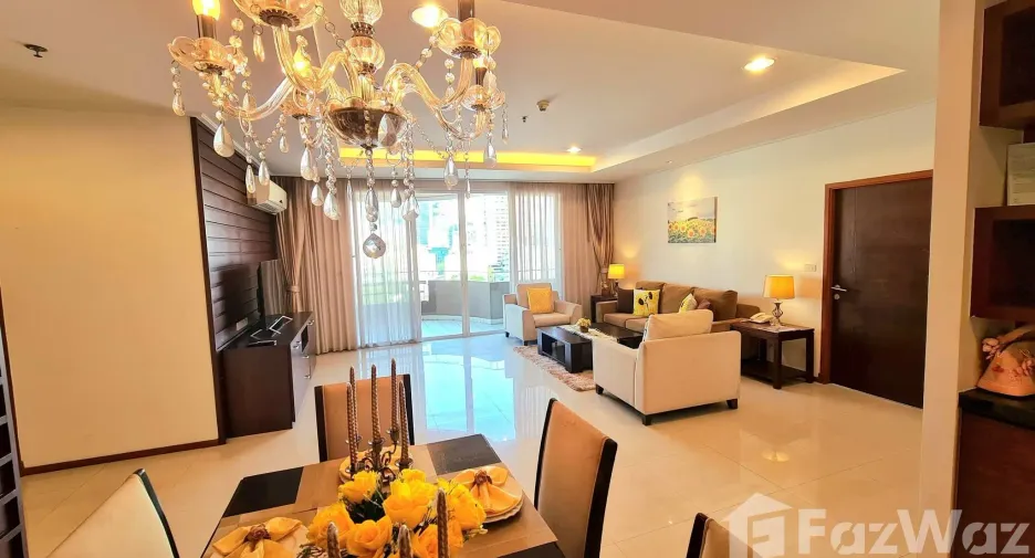 Condo en alquiler de 3 habitaciones en Watthana, Bangkok