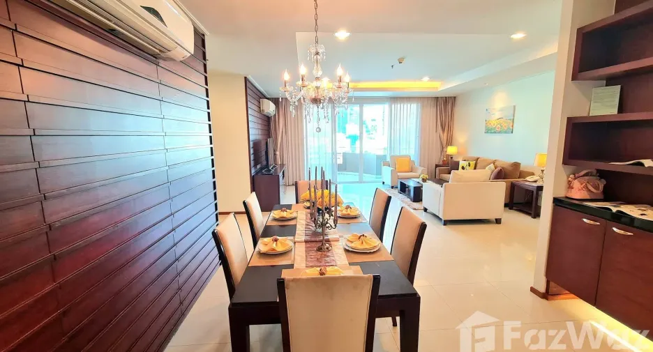 Condo en alquiler de 3 habitaciones en Watthana, Bangkok