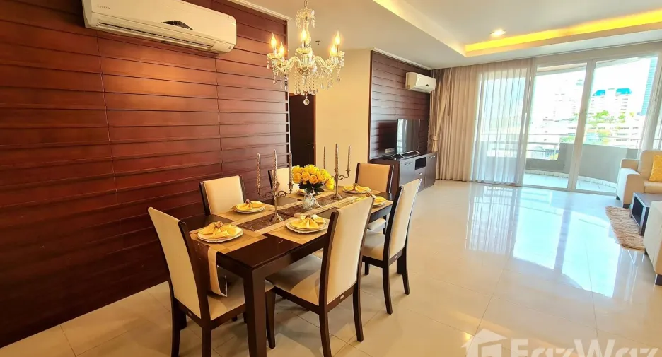 Condo en alquiler de 3 habitaciones en Watthana, Bangkok