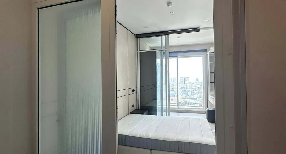For rent 1 bed condo in Bang Rak, Bangkok