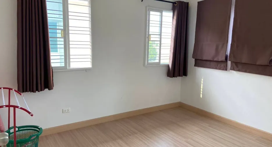 Haus zur Miete und zum Kauf mit 3 Zimmer in Bang Bua Thong, Nonthaburi