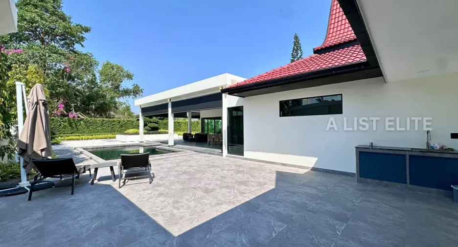 Haus zur Miete mit 5 Zimmer in Bang Lamung, Chonburi