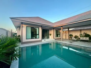 For Rent 4 Bedroom House In Bang Lamung, Chonburi