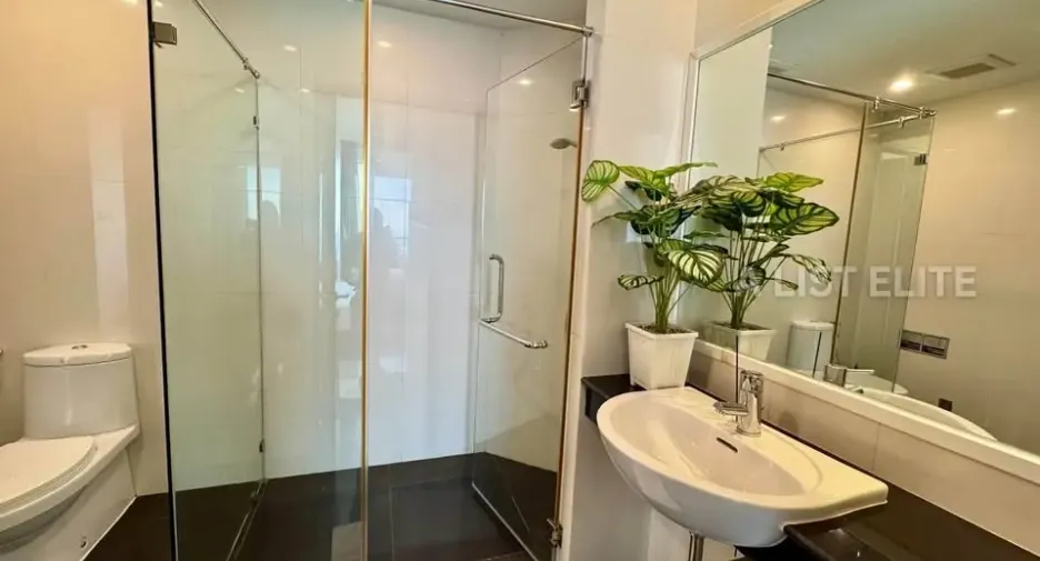 For rent 3 bedrooms condo in Bang Lamung, Chonburi