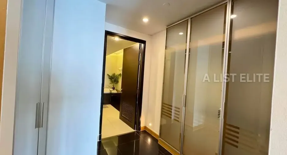 For rent 3 bedrooms condo in Bang Lamung, Chonburi