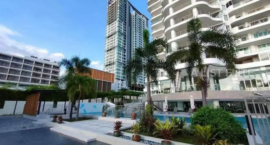 For rent 3 bedrooms condo in Bang Lamung, Chonburi