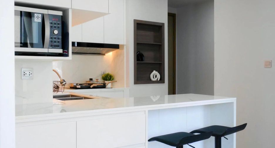 For rent 2 bedrooms condo in Khlong Toei, Bangkok