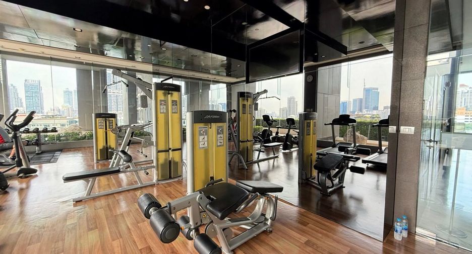 For rent 2 bedrooms condo in Khlong Toei, Bangkok