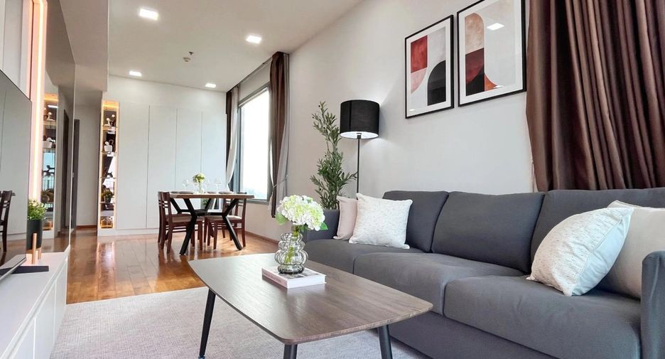 For rent 2 bedrooms condo in Khlong Toei, Bangkok