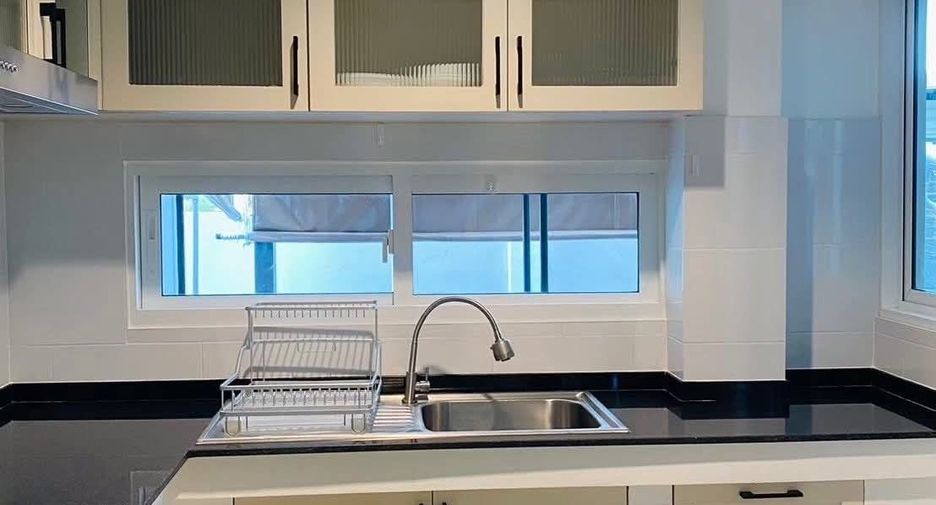 For rent 4 bedrooms house in Doi Saket, Chiang Mai